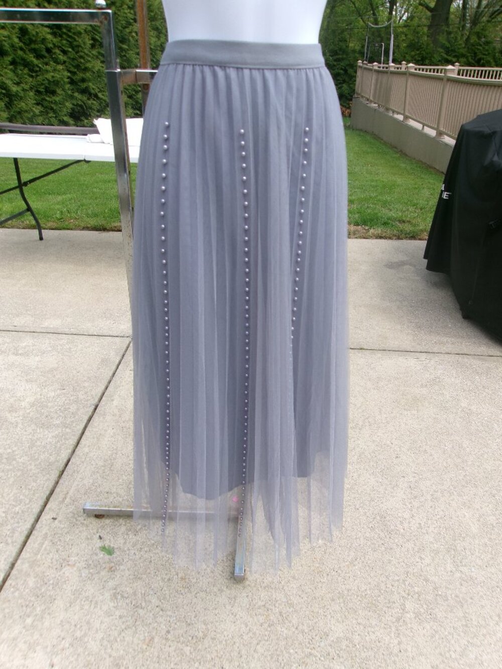 NWT METROWEAR FAB GRAY TULLE&PEARL OVERLAY MAXI SKIRT L